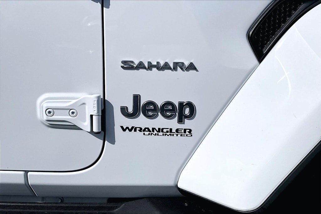 Thumbnail: 2022 Jeep Wrangler - 7