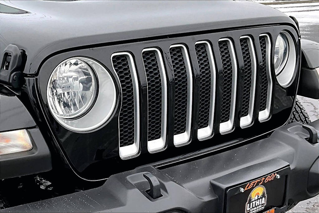 Thumbnail: 2023 Jeep Wrangler - 33