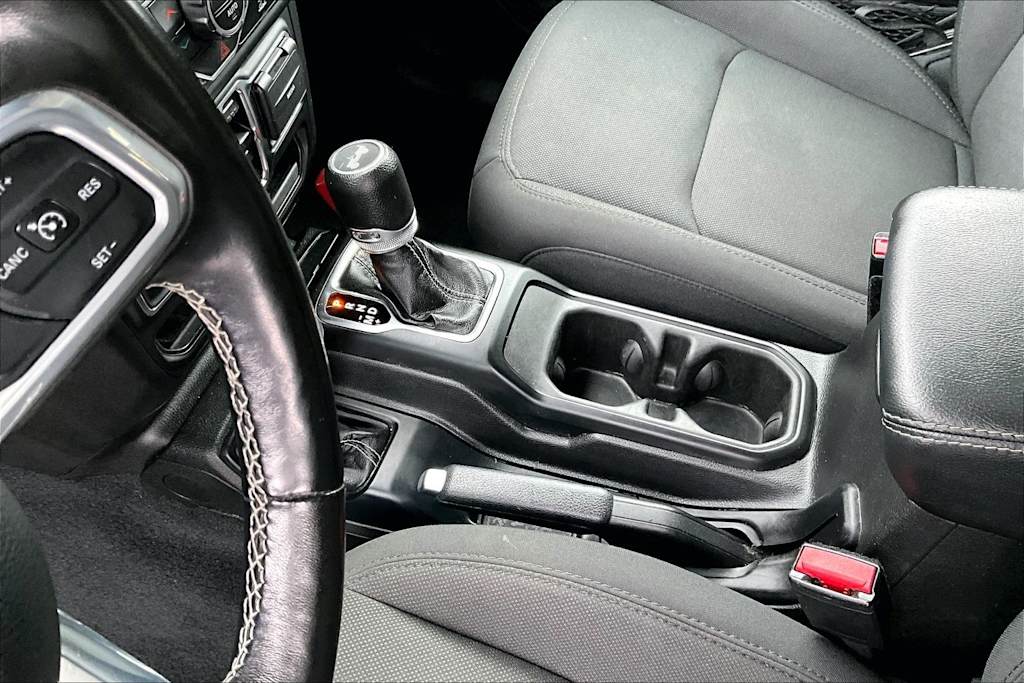 Thumbnail: 2023 Jeep Wrangler - 16