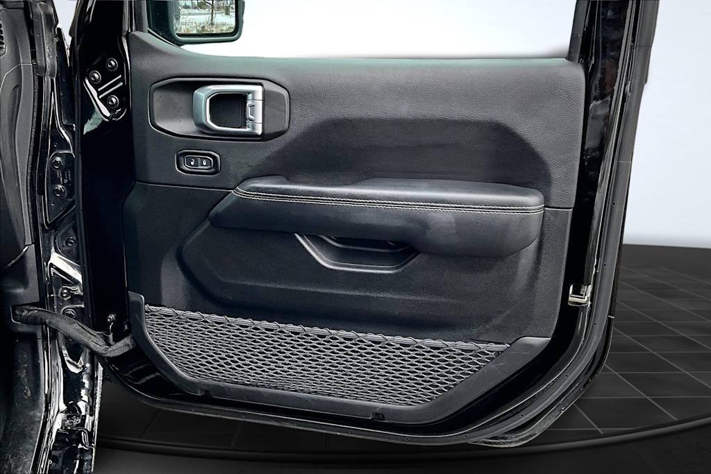 Thumbnail: 2023 Jeep Wrangler - 29