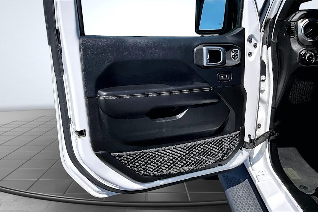 Thumbnail: 2019 Jeep Wrangler - 28