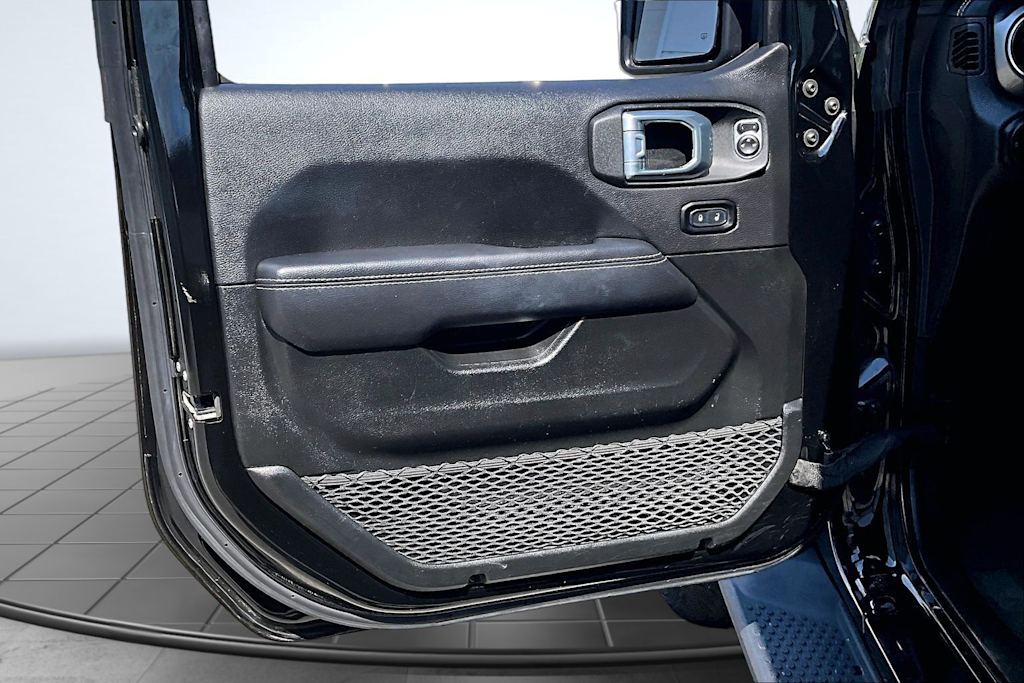 Thumbnail: 2022 Jeep Wrangler - 28