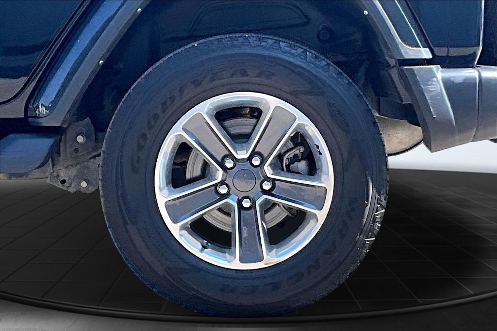 Thumbnail: 2022 Jeep Wrangler - 36