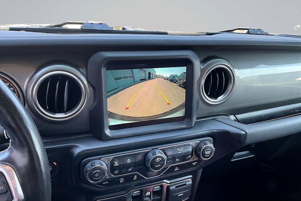 Thumbnail: 2022 Jeep Wrangler - 27