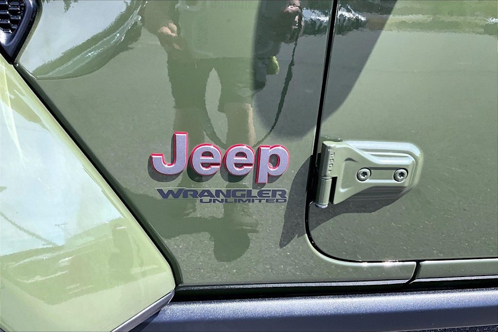 Thumbnail: 2021 Jeep Wrangler - 7