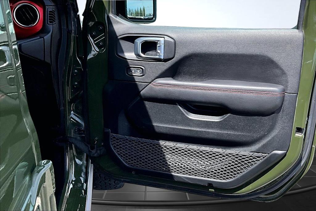 Thumbnail: 2021 Jeep Wrangler - 29