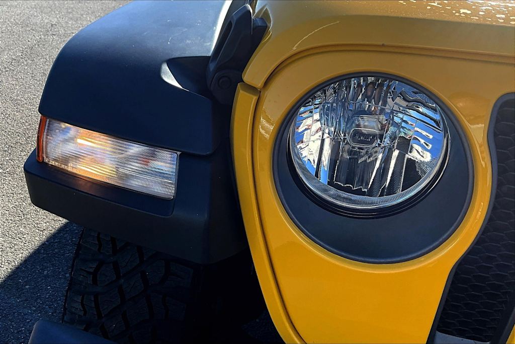 Thumbnail: 2021 Jeep Wrangler - 31