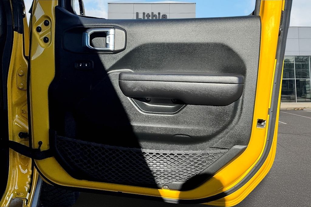 Thumbnail: 2021 Jeep Wrangler - 29