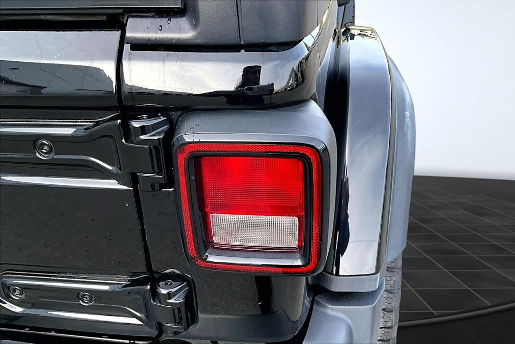 Thumbnail: 2023 Jeep Wrangler - 33