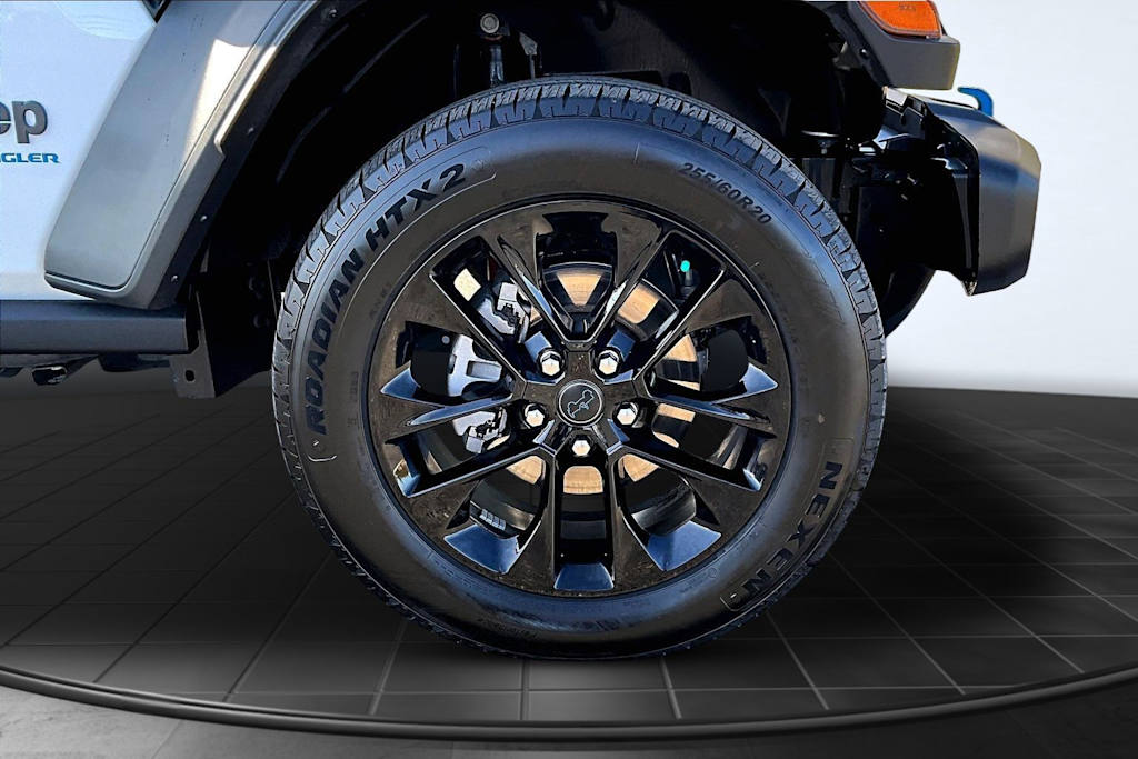 Thumbnail: 2023 Jeep Wrangler - 34