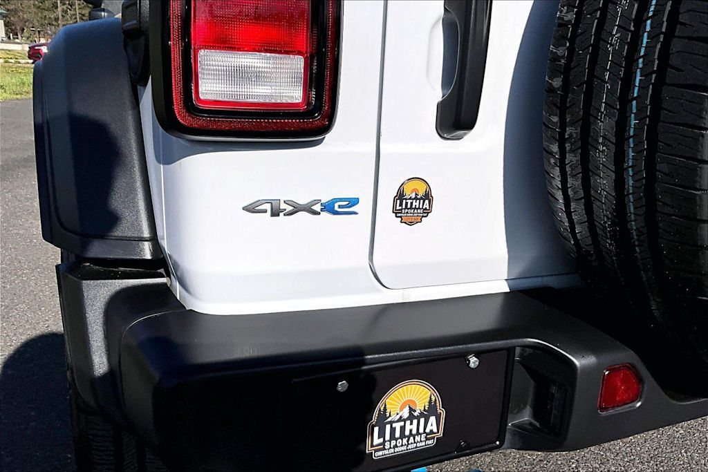 Thumbnail: 2023 Jeep Wrangler - 20