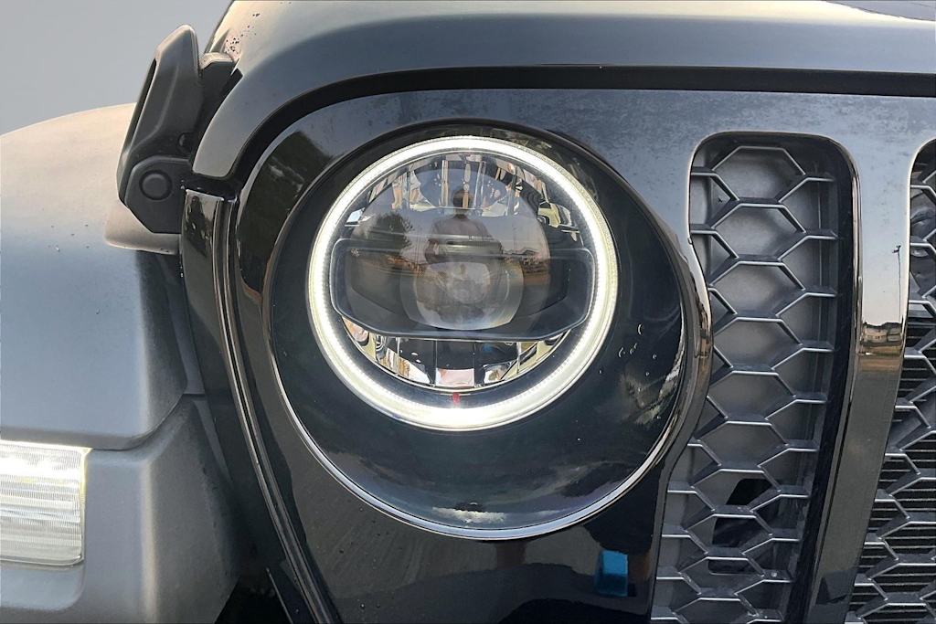 Thumbnail: 2023 Jeep Wrangler - 31