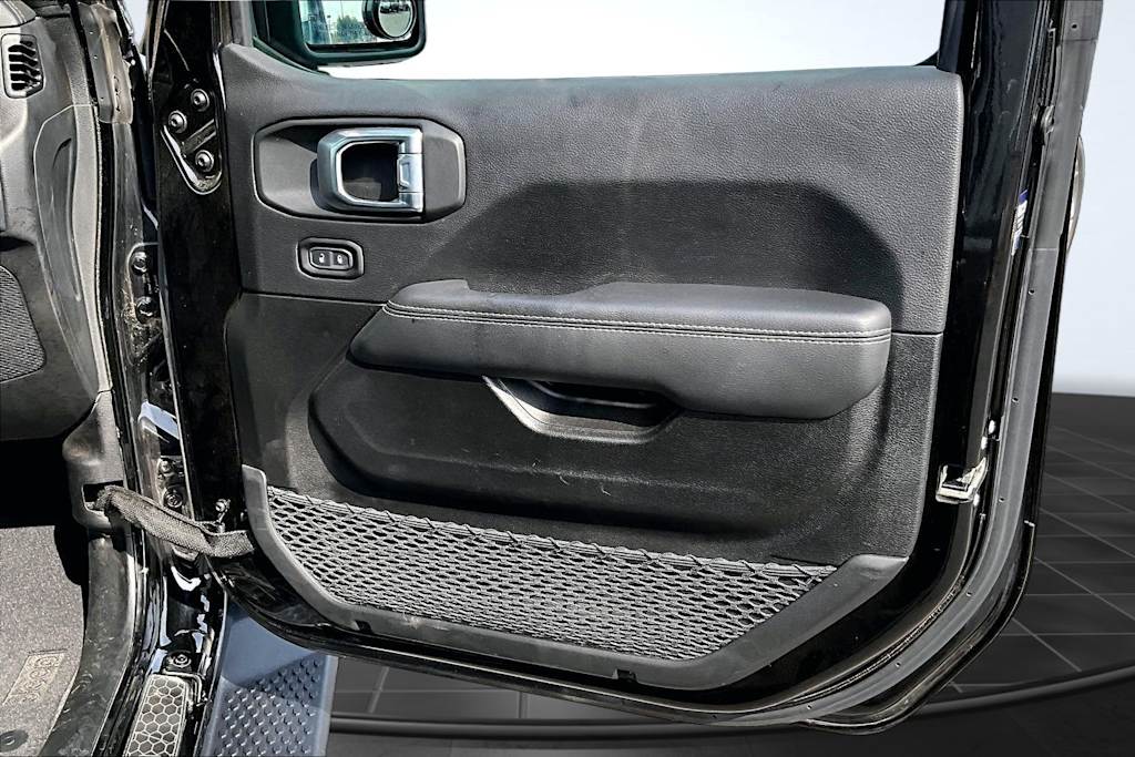 Thumbnail: 2023 Jeep Wrangler - 29