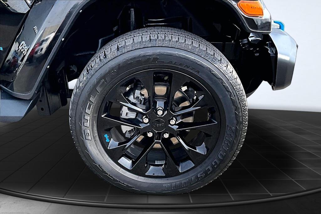 Thumbnail: 2023 Jeep Wrangler - 34