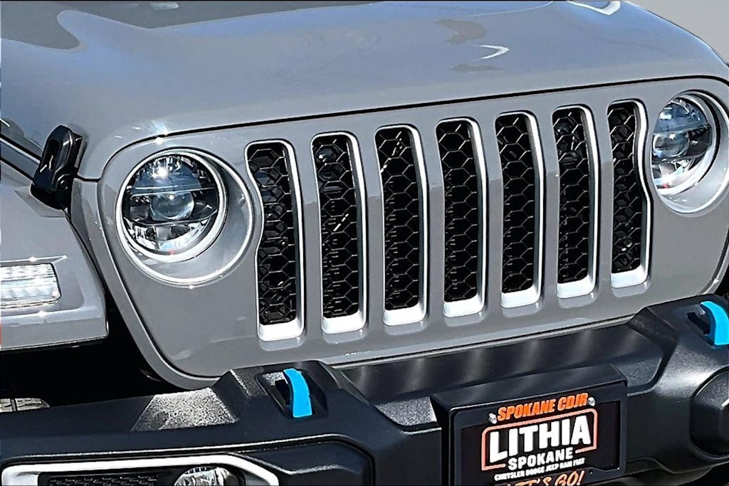 Thumbnail: 2023 Jeep Wrangler - 33
