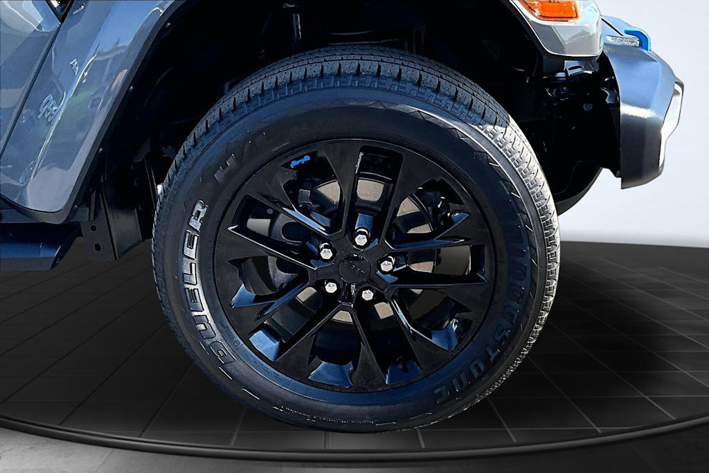 Thumbnail: 2023 Jeep Wrangler - 34