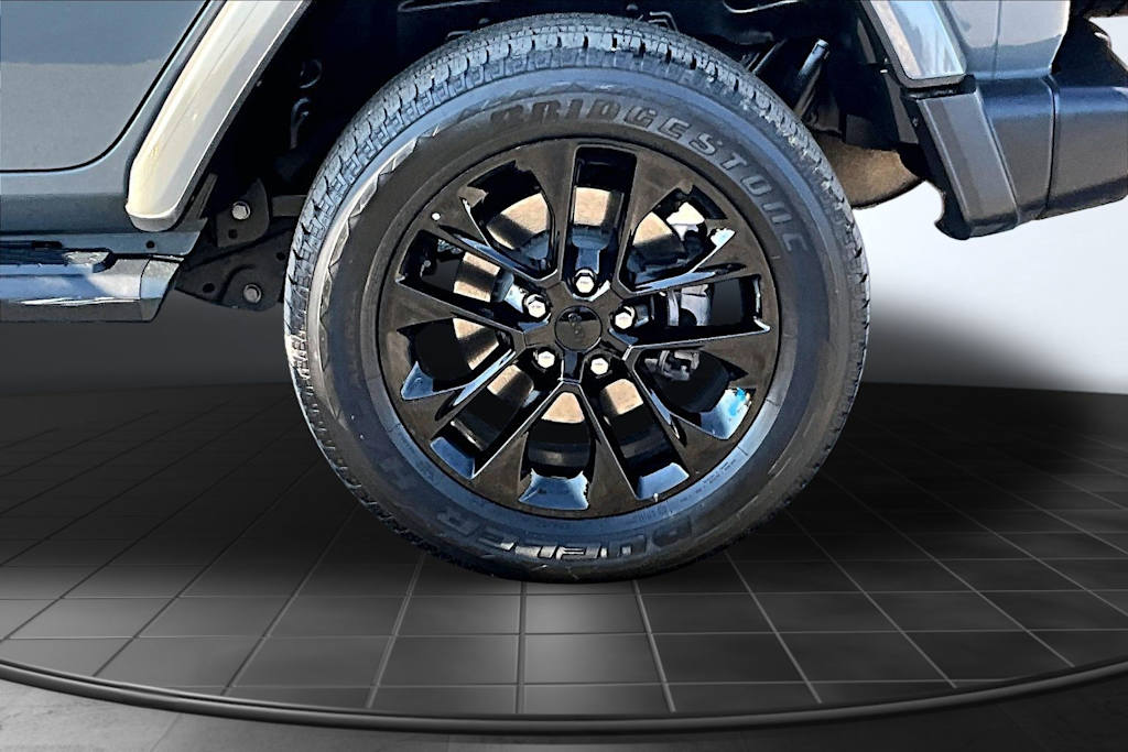 Thumbnail: 2023 Jeep Wrangler - 36