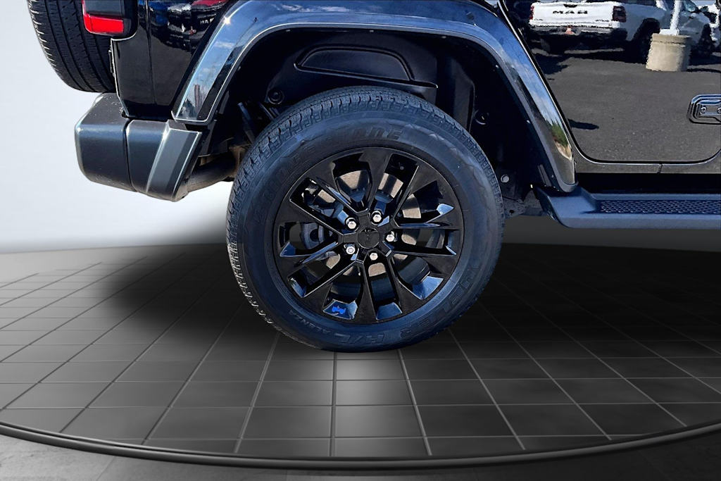 Thumbnail: 2023 Jeep Wrangler - 35