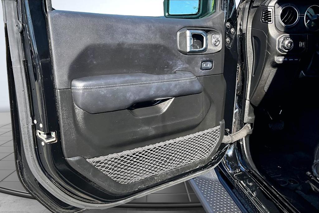 Thumbnail: 2023 Jeep Wrangler - 28