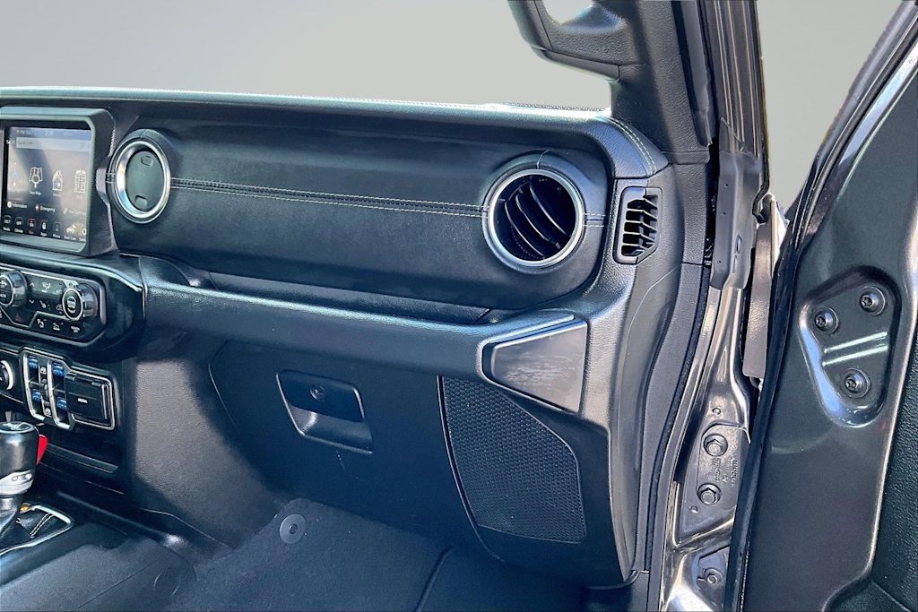 Thumbnail: 2021 Jeep Wrangler - 25