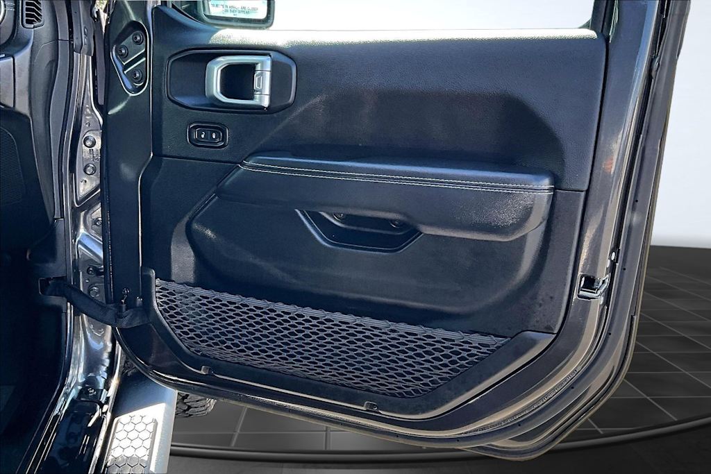 Thumbnail: 2021 Jeep Wrangler - 29