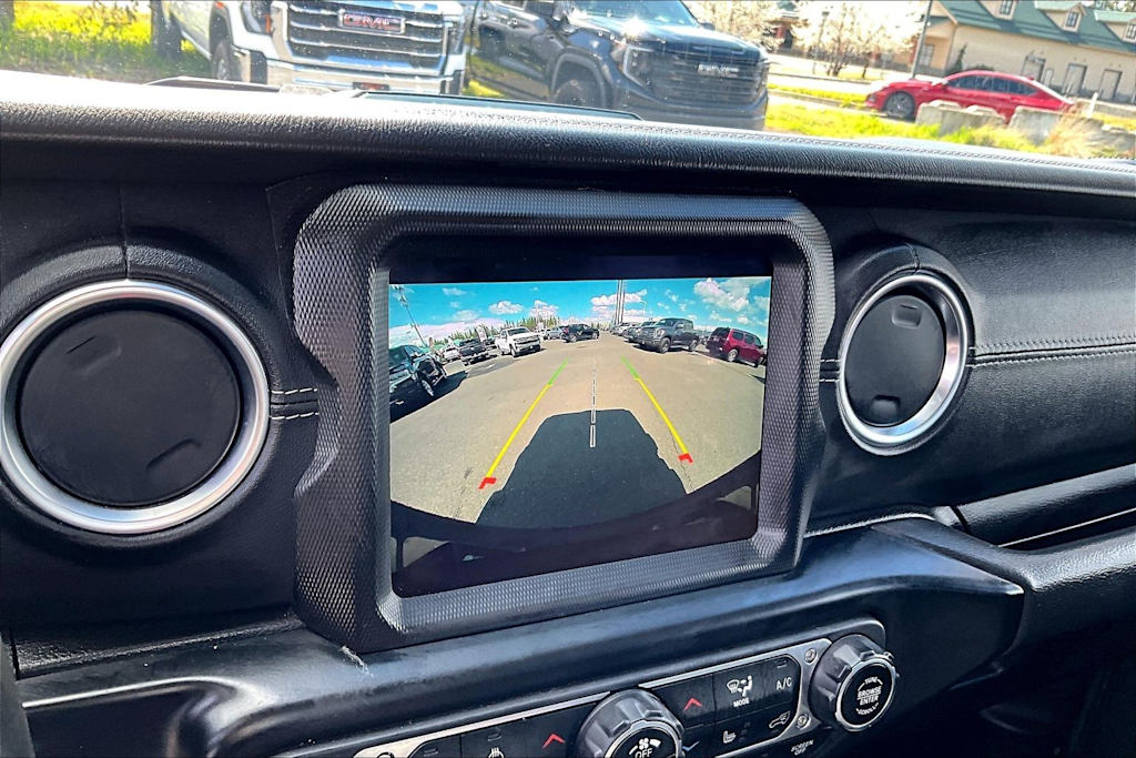 Thumbnail: 2021 Jeep Wrangler - 27