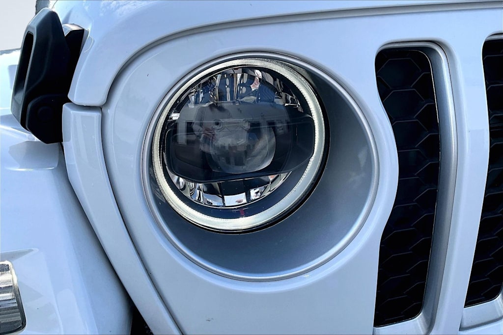 Thumbnail: 2023 Jeep Wrangler - 31