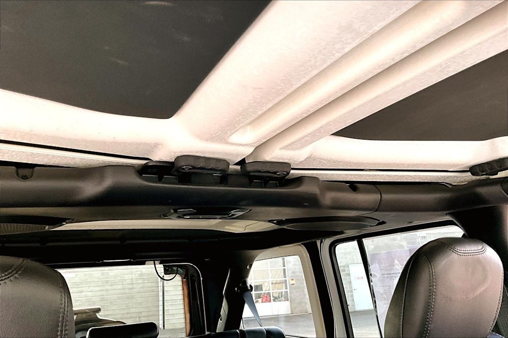 Thumbnail: 2023 Jeep Wrangler - 30