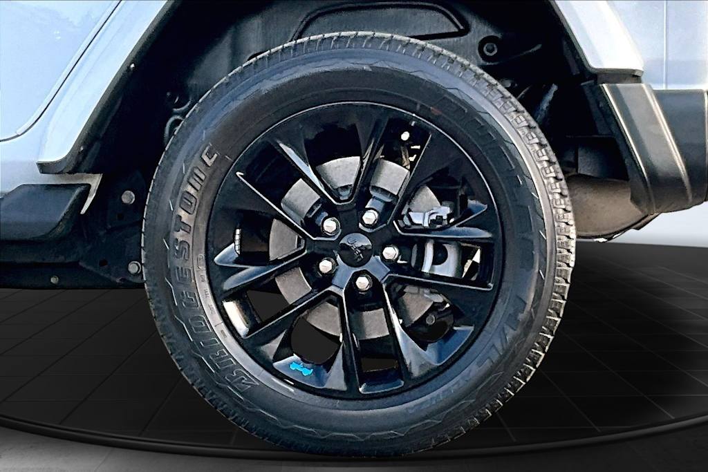Thumbnail: 2023 Jeep Wrangler - 36