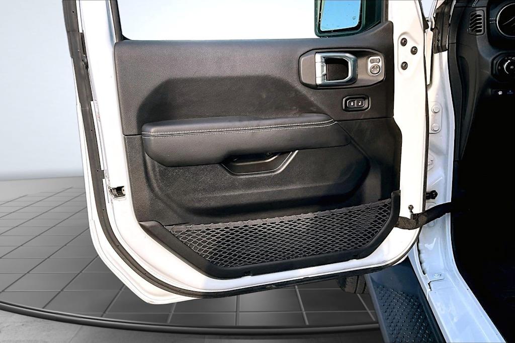Thumbnail: 2023 Jeep Wrangler - 28