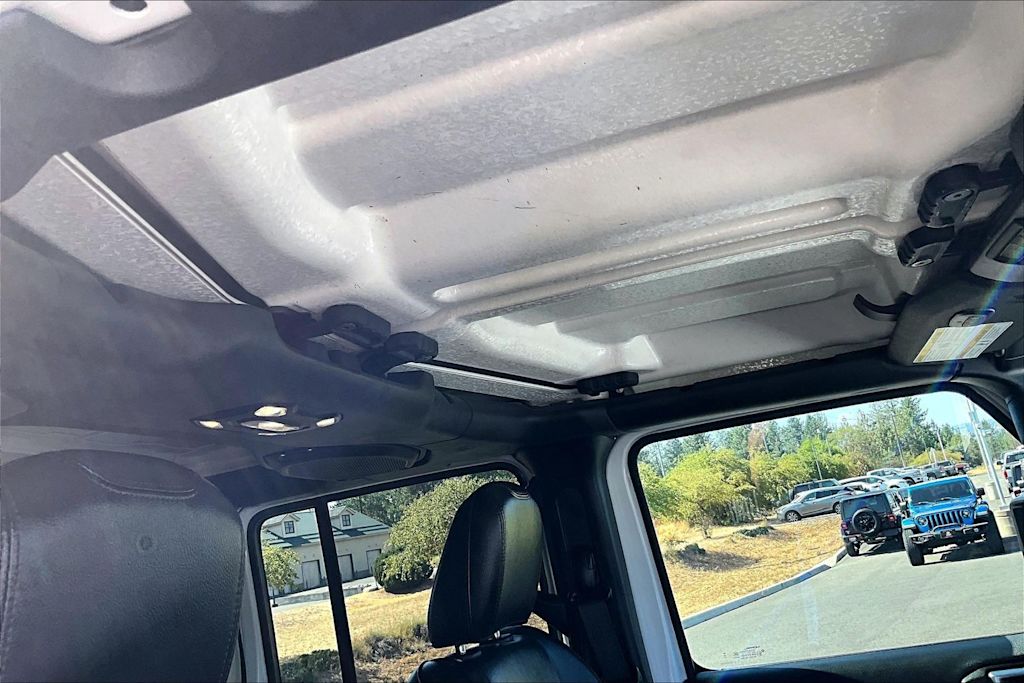 Thumbnail: 2023 Jeep Wrangler - 30