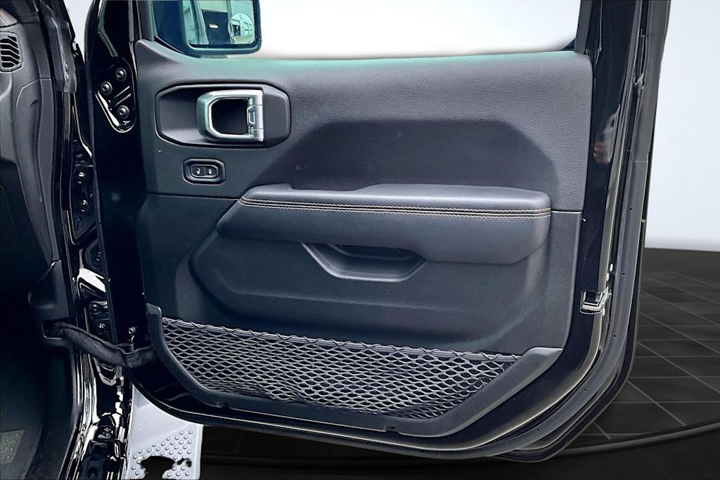 Thumbnail: 2022 Jeep Wrangler - 30