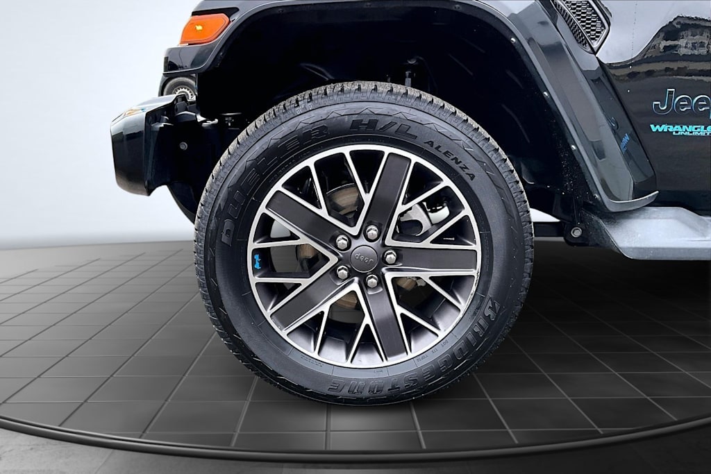 Thumbnail: 2022 Jeep Wrangler - 8