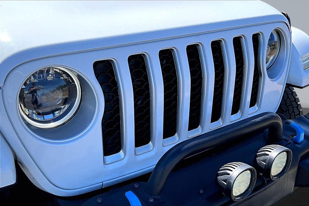 Thumbnail: 2023 Jeep Wrangler - 33