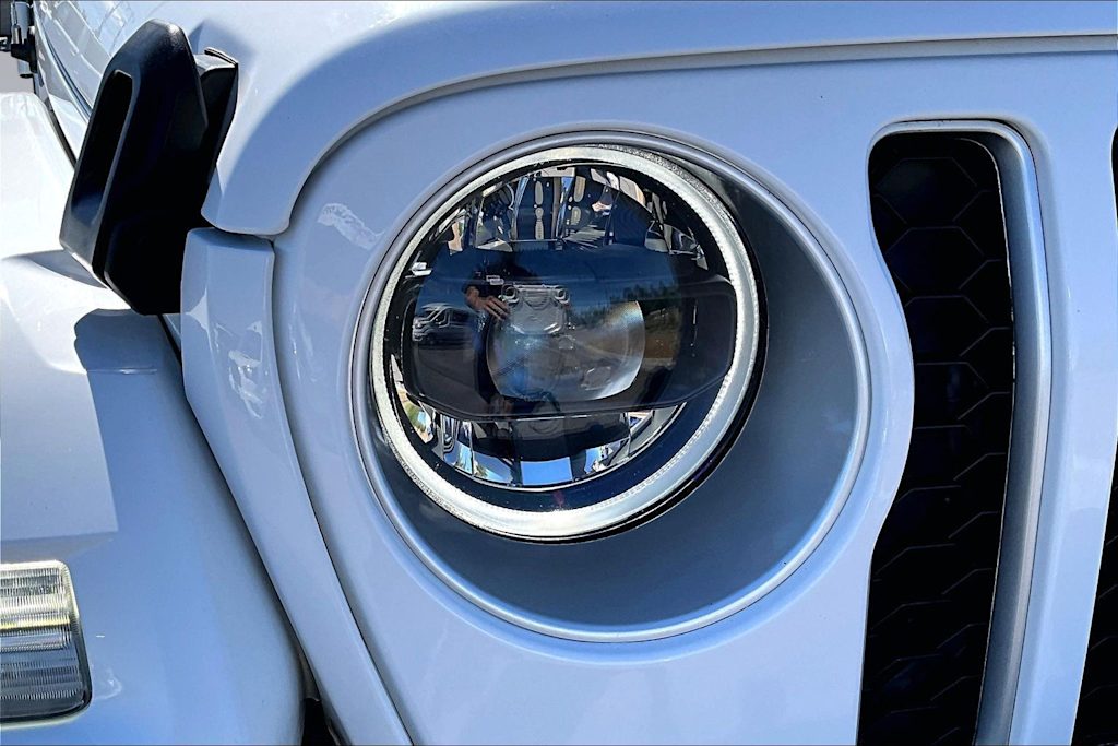Thumbnail: 2023 Jeep Wrangler - 31