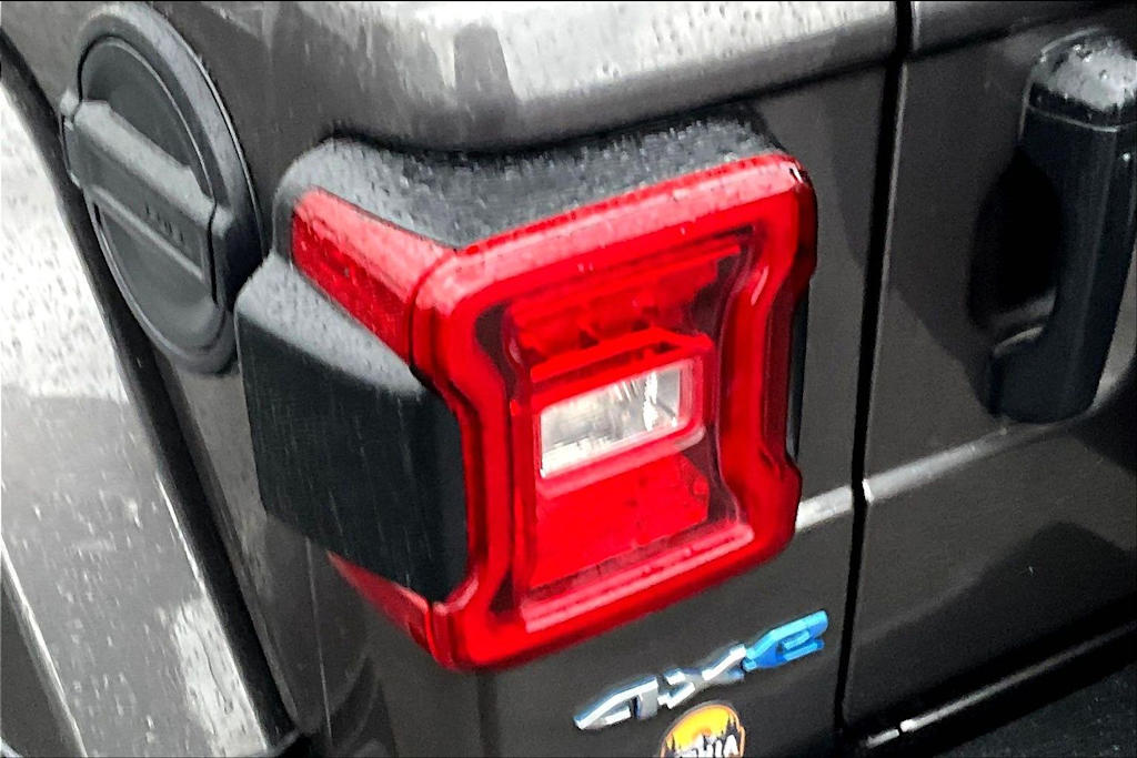 Thumbnail: 2023 Jeep Wrangler - 32