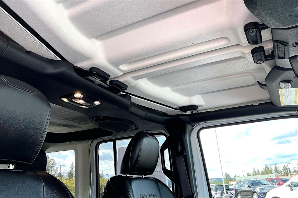 Thumbnail: 2023 Jeep Wrangler - 31