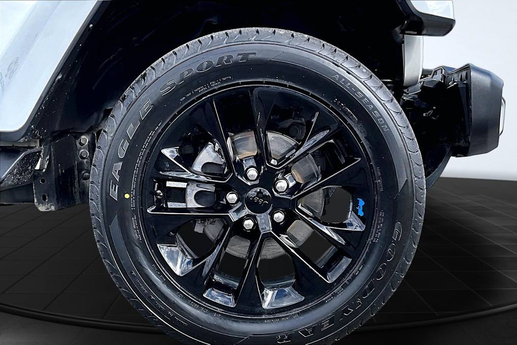Thumbnail: 2023 Jeep Wrangler - 33