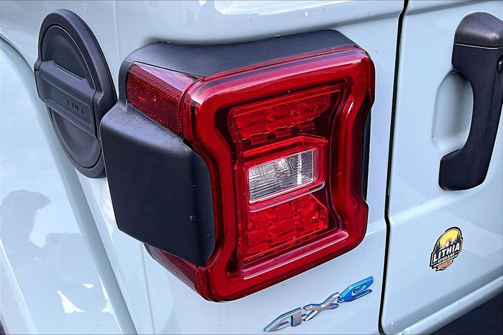 Thumbnail: 2023 Jeep Wrangler - 32