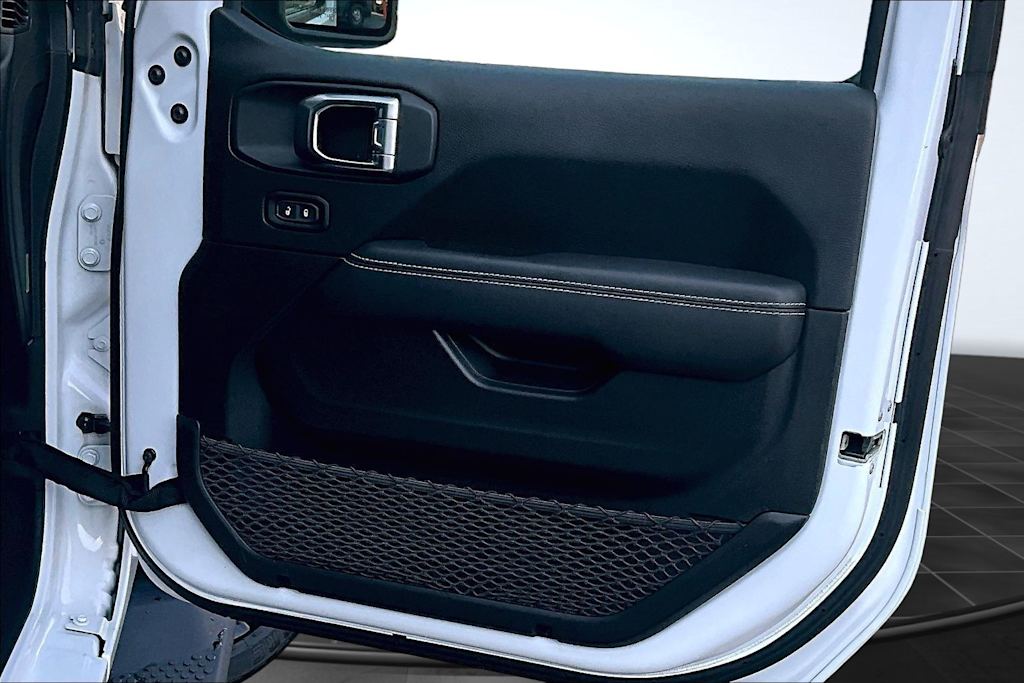 Thumbnail: 2023 Jeep Wrangler - 29