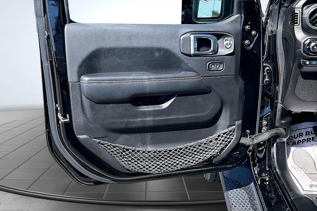 Thumbnail: 2023 Jeep Wrangler - 28