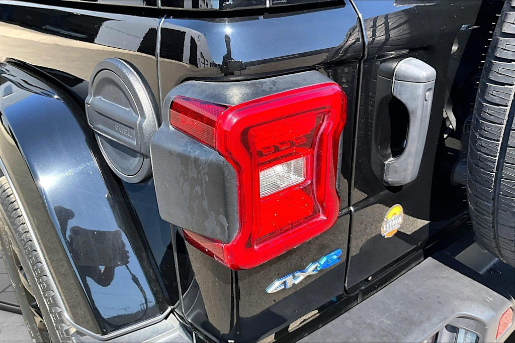 Thumbnail: 2023 Jeep Wrangler - 32