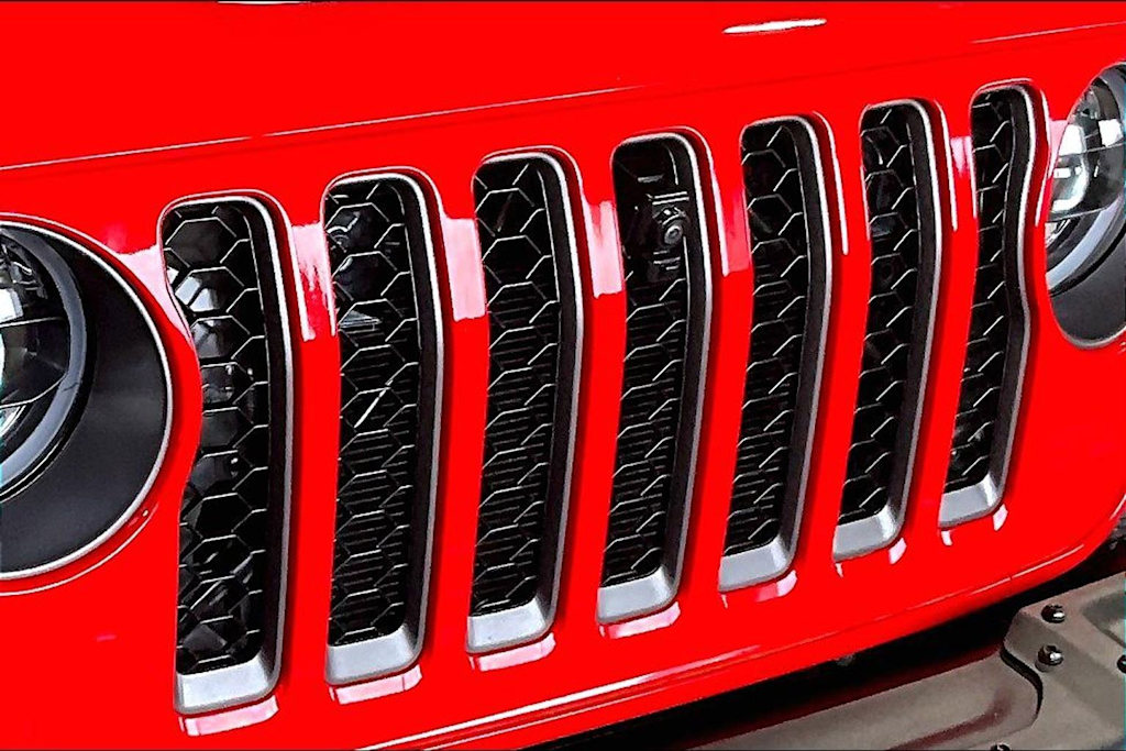 Thumbnail: 2023 Jeep Wrangler - 33