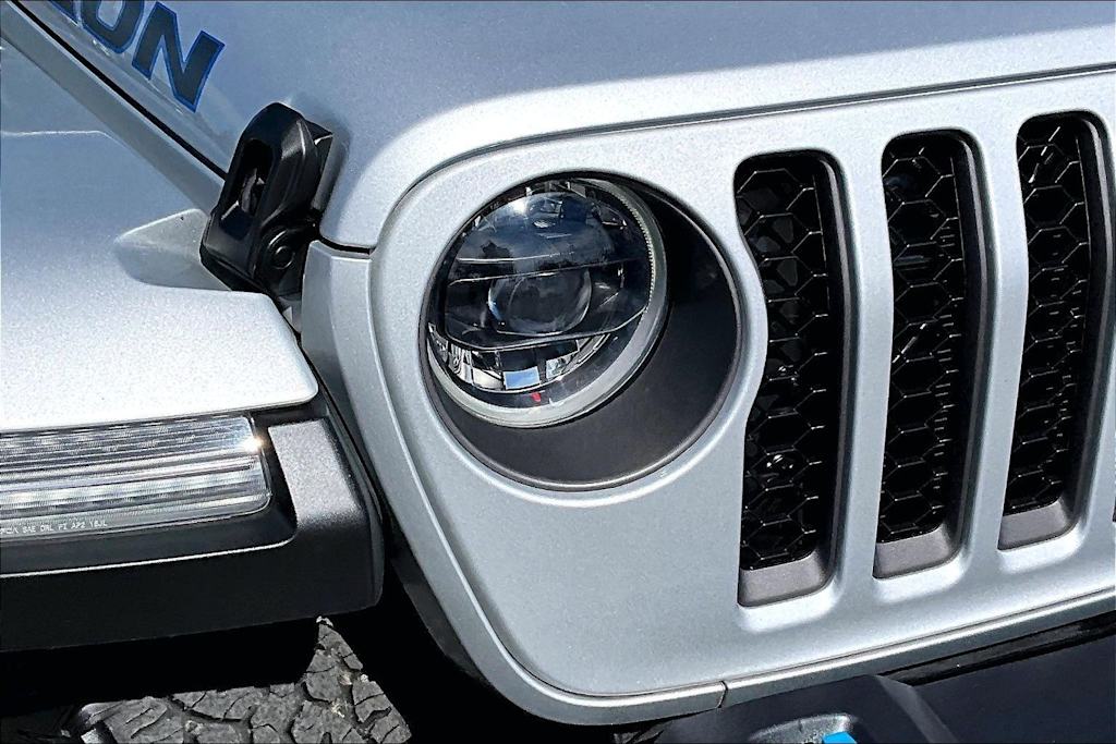 Thumbnail: 2023 Jeep Wrangler - 31