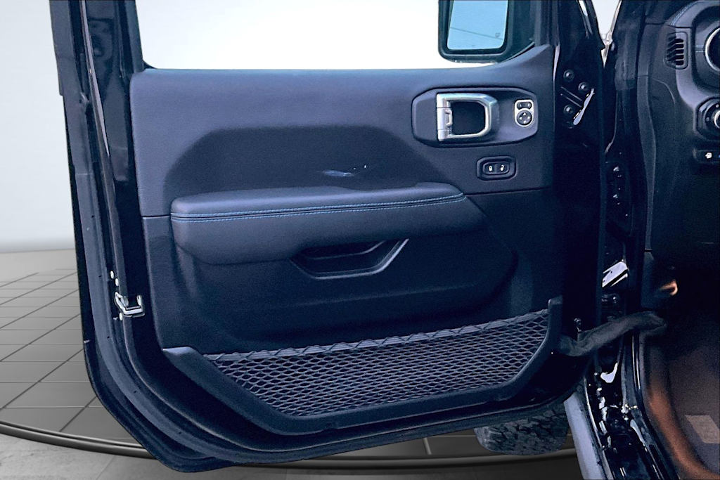 Thumbnail: 2023 Jeep Wrangler - 28