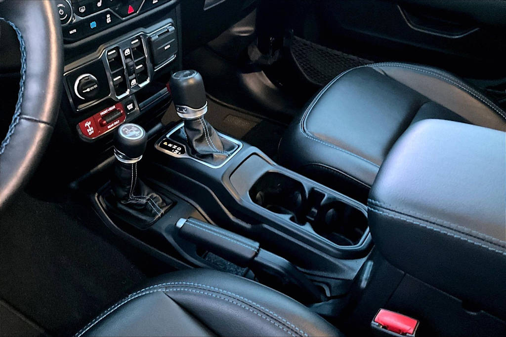 Thumbnail: 2023 Jeep Wrangler - 17