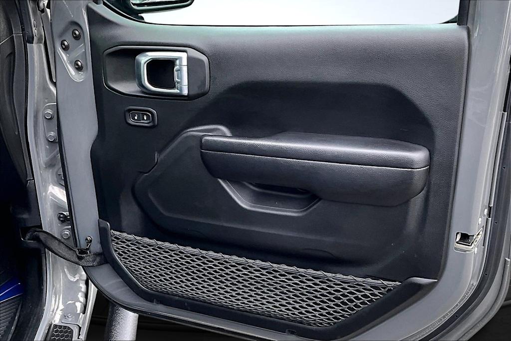 Thumbnail: 2021 Jeep Wrangler - 29