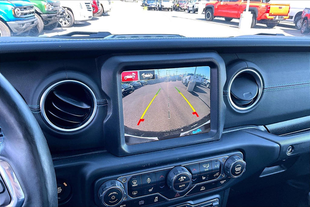 Thumbnail: 2023 Jeep Wrangler - 28
