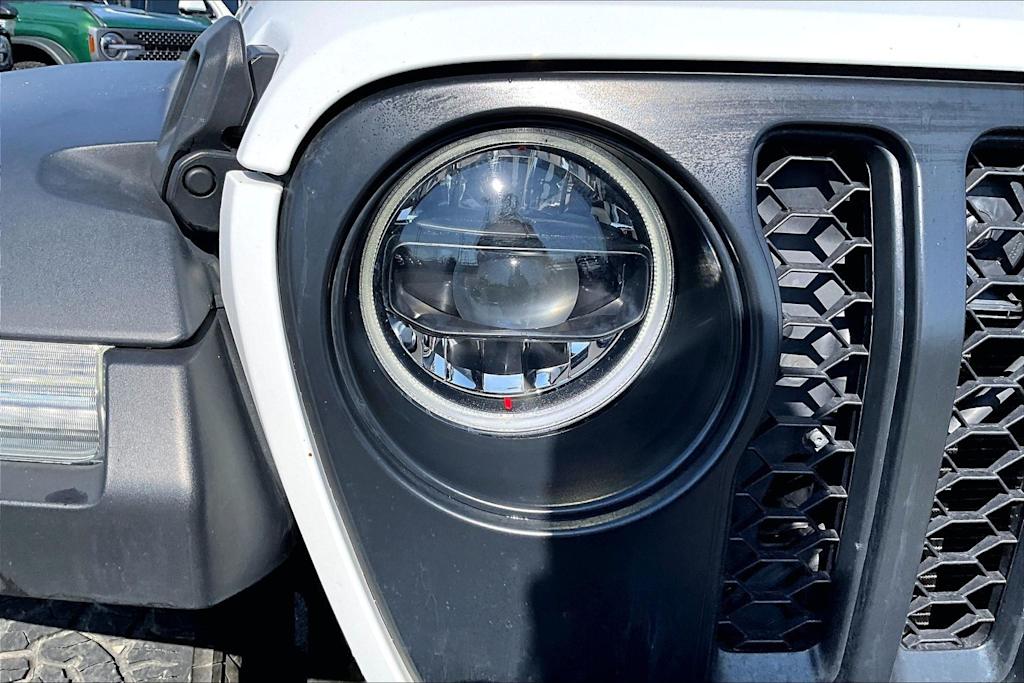 Thumbnail: 2023 Jeep Wrangler - 31