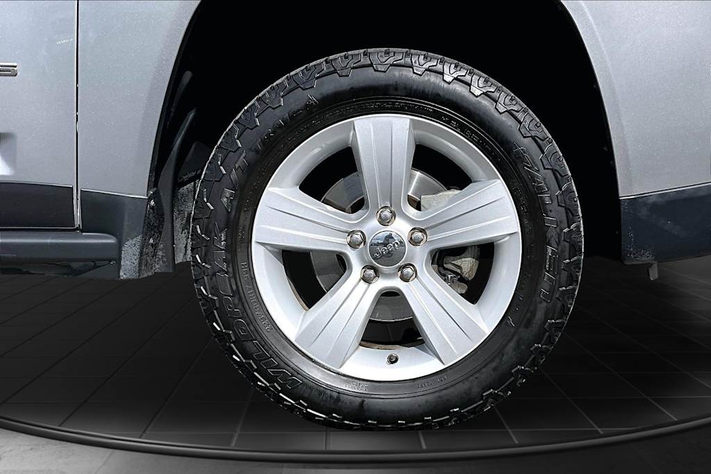 Thumbnail: 2017 Jeep Compass - 34